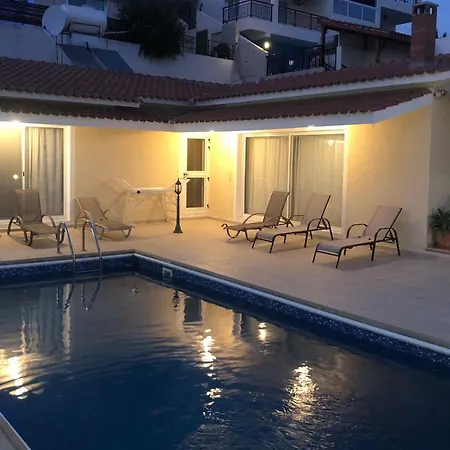 Peyia Palm Villa